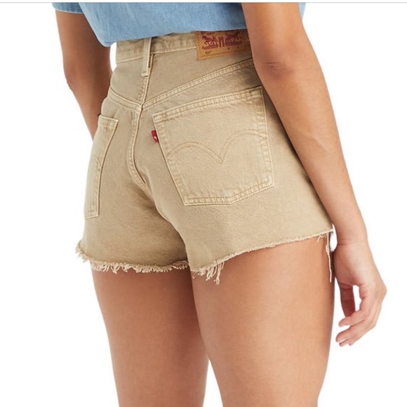 NWT Levi’s 501 High Rise Tan Jean Shorts - Picture 2 of 5